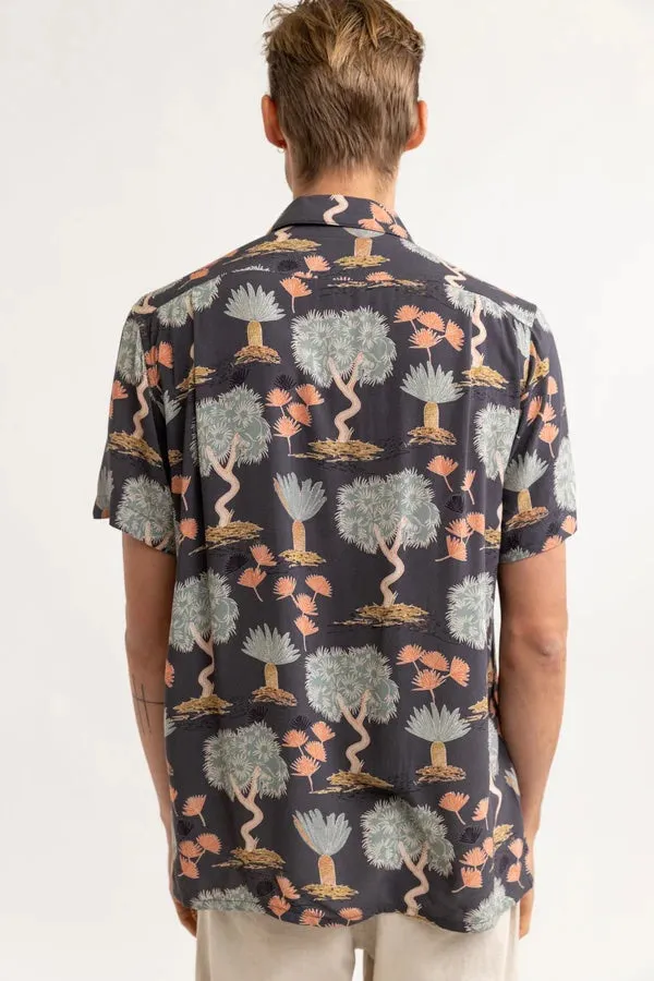 Floral SS Shirt (Black)