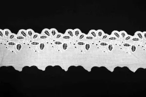 LT: Simple Leaves Lace Trim